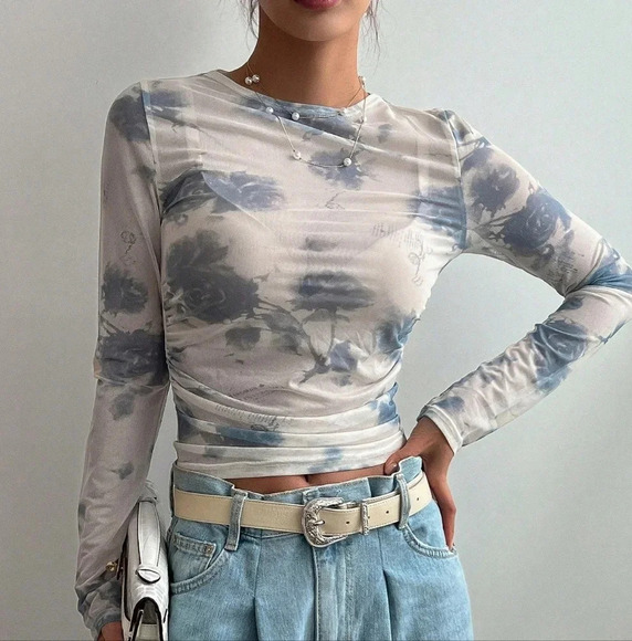 Floral Print Ruched Side Chiffon Crop Top Without Bra - Picture 3 of 4